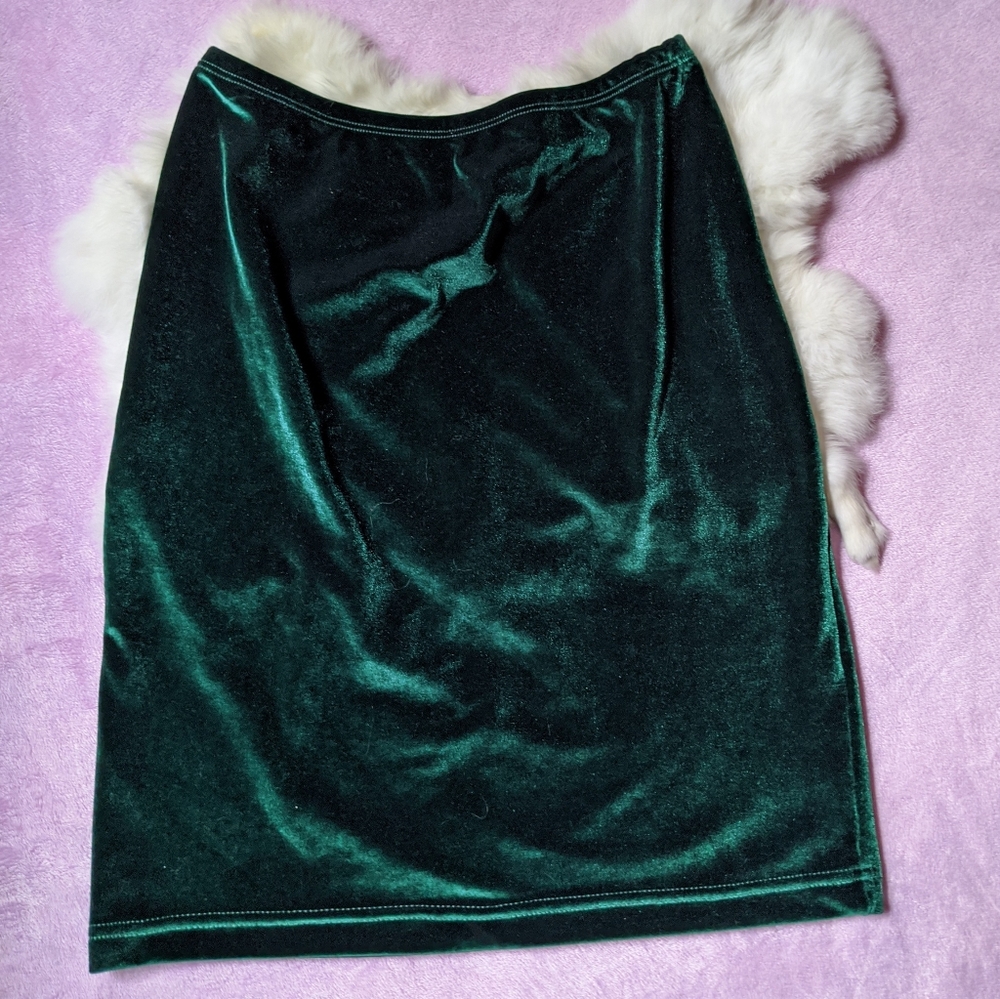 🐍 Soft velvet emerald green skirt
